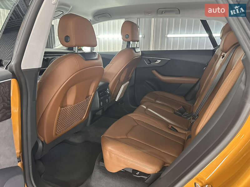 Внедорожник / Кроссовер Audi Q8 2019 в Киеве