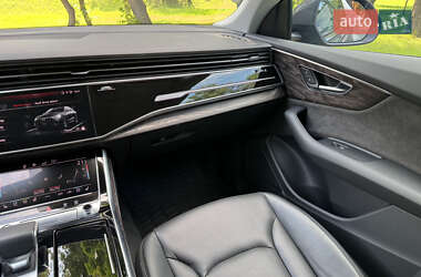 Внедорожник / Кроссовер Audi Q8 2019 в 