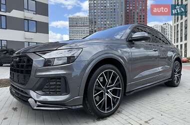 Внедорожник / Кроссовер Audi Q8 2020 в 