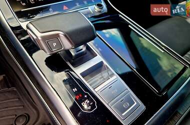 Внедорожник / Кроссовер Audi Q8 2020 в 