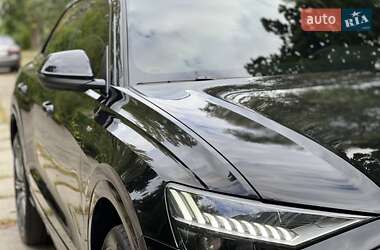 Внедорожник / Кроссовер Audi Q8 2020 в Киеве
