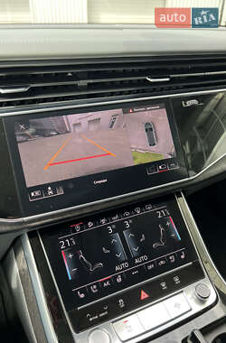 Внедорожник / Кроссовер Audi Q8 2018 в 