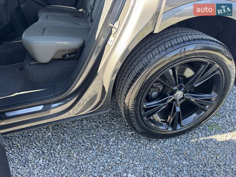 Внедорожник / Кроссовер Audi Q8 2018 в Тернополе