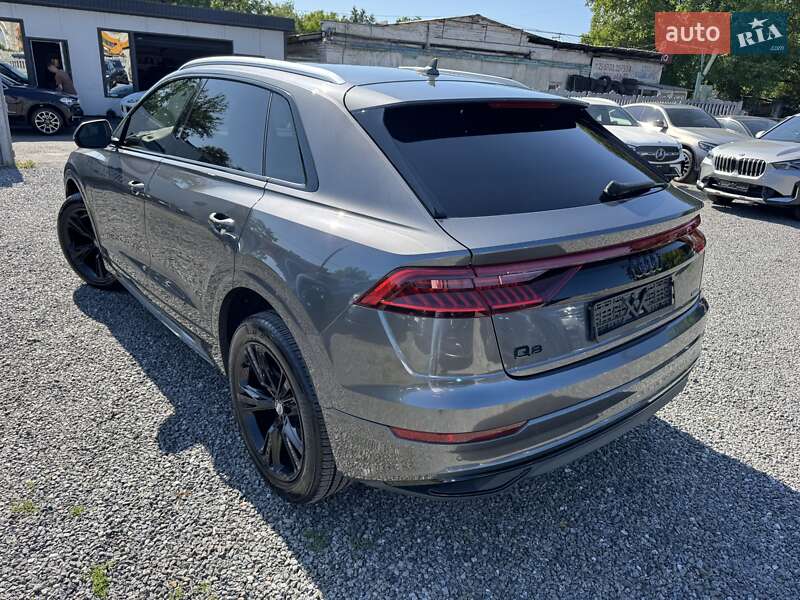 Внедорожник / Кроссовер Audi Q8 2018 в Тернополе