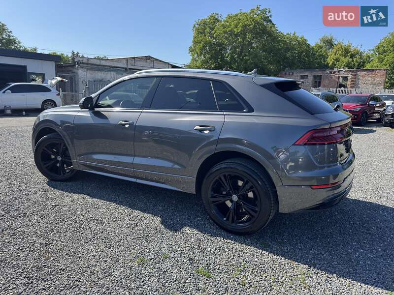 Внедорожник / Кроссовер Audi Q8 2018 в Тернополе