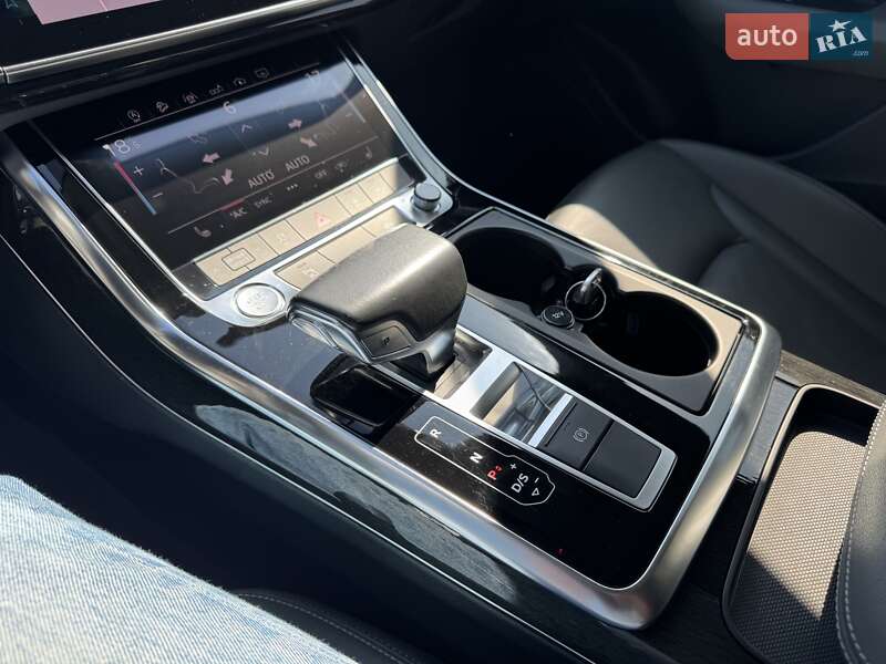 Внедорожник / Кроссовер Audi Q8 2018 в Тернополе