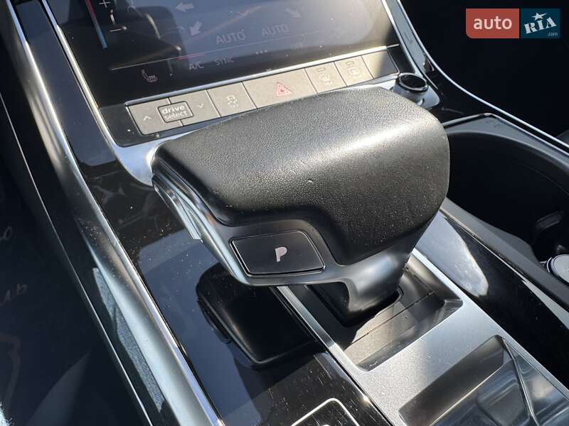 Внедорожник / Кроссовер Audi Q8 2018 в Тернополе