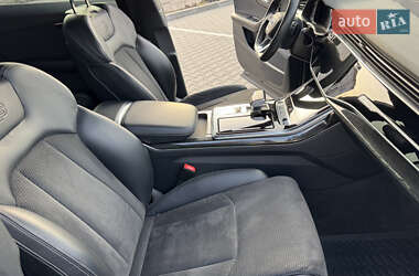 Внедорожник / Кроссовер Audi Q8 2020 в 