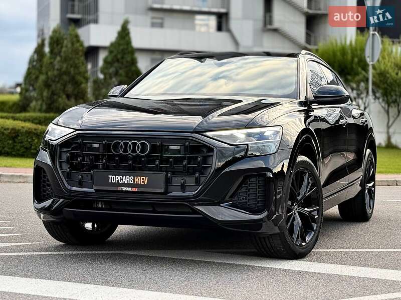 Внедорожник / Кроссовер Audi Q8 2025 в 