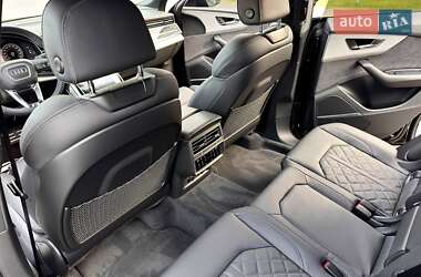 Внедорожник / Кроссовер Audi Q8 2025 в 