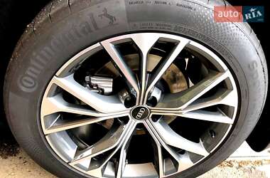 Внедорожник / Кроссовер Audi Q8 2024 в 