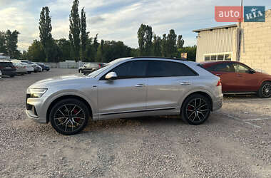 Позашляховик / Кросовер Audi Q8 2019 в 