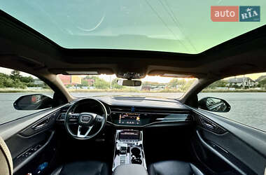 Внедорожник / Кроссовер Audi Q8 2021 в 