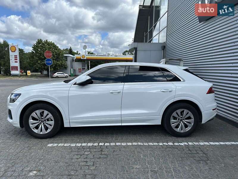 Внедорожник / Кроссовер Audi Q8 2023 в Днепре