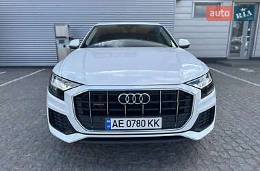 Внедорожник / Кроссовер Audi Q8 2023 в 