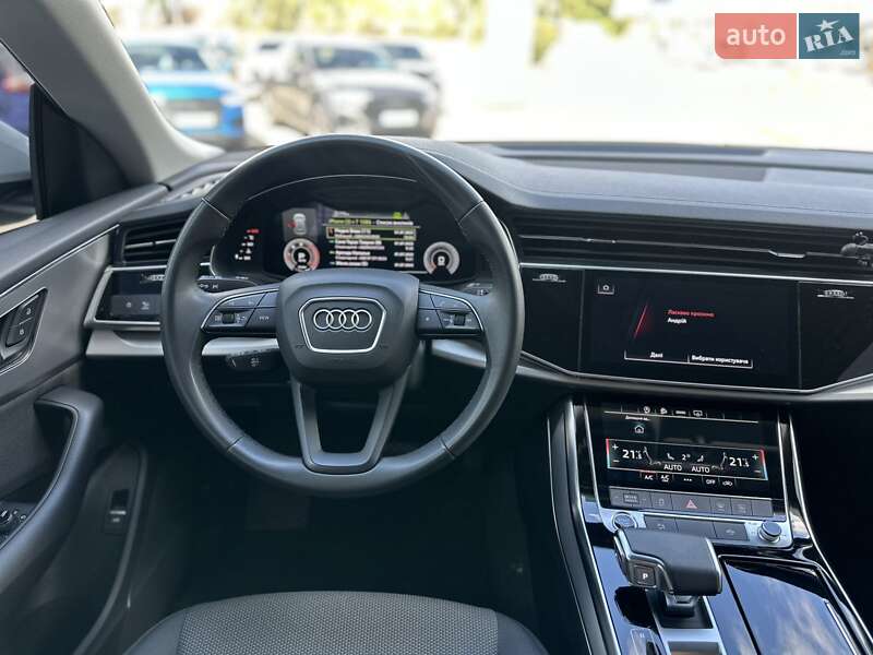 Внедорожник / Кроссовер Audi Q8 2023 в Днепре
