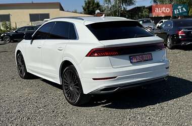 Внедорожник / Кроссовер Audi Q8 2018 в 