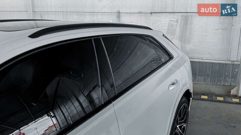 Внедорожник / Кроссовер Audi Q8 2019 в Ровно