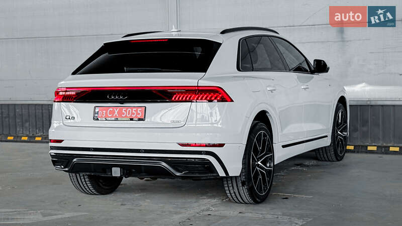 Внедорожник / Кроссовер Audi Q8 2019 в Ровно