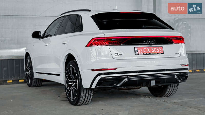 Внедорожник / Кроссовер Audi Q8 2019 в Ровно