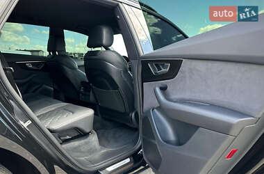 Внедорожник / Кроссовер Audi Q8 2025 в 
