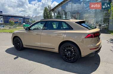 Внедорожник / Кроссовер Audi Q8 2024 в 