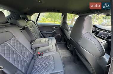 Внедорожник / Кроссовер Audi Q8 2024 в 