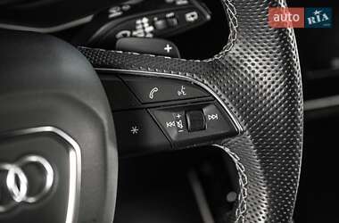 Внедорожник / Кроссовер Audi Q8 2023 в 