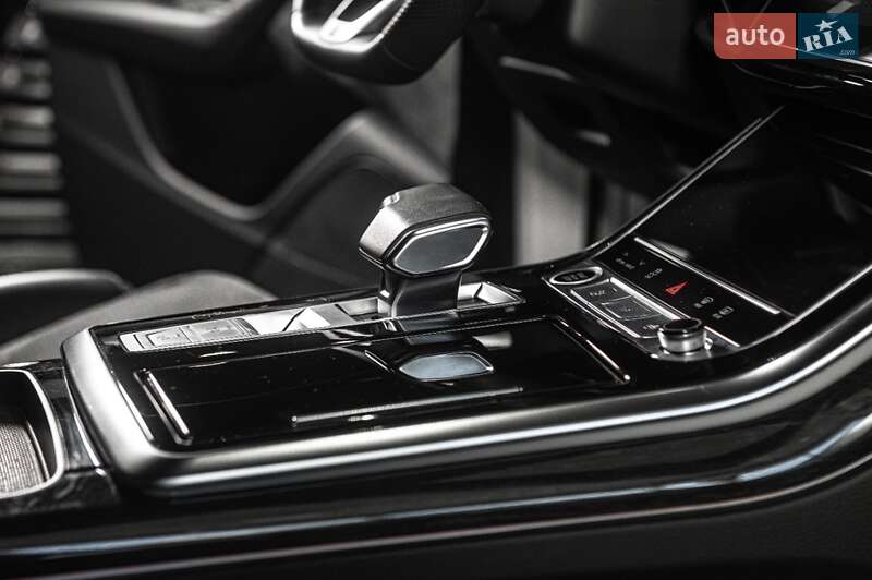Внедорожник / Кроссовер Audi Q8 2023 в Ужгороде