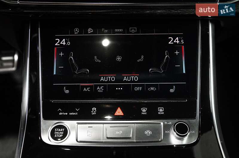 Внедорожник / Кроссовер Audi Q8 2023 в Ужгороде