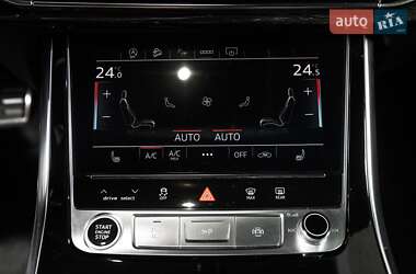 Внедорожник / Кроссовер Audi Q8 2023 в 