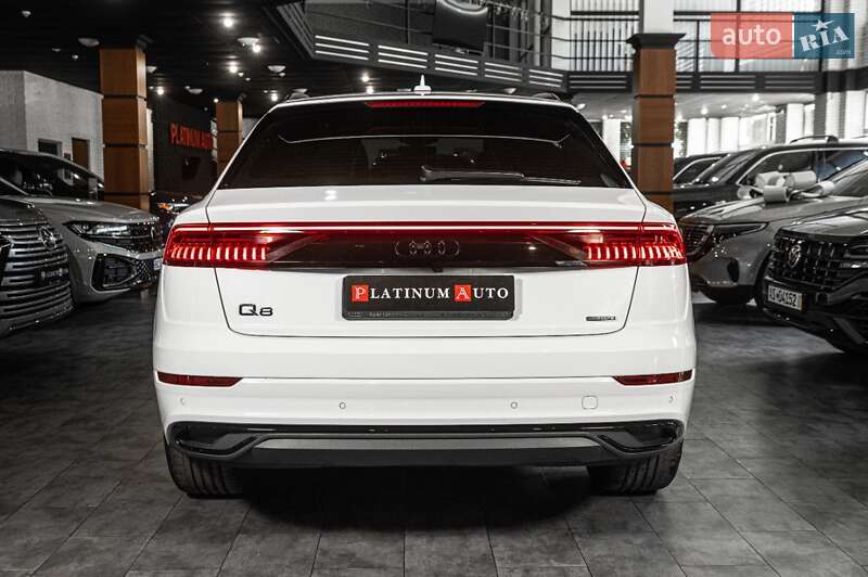 Внедорожник / Кроссовер Audi Q8 2023 в Ужгороде