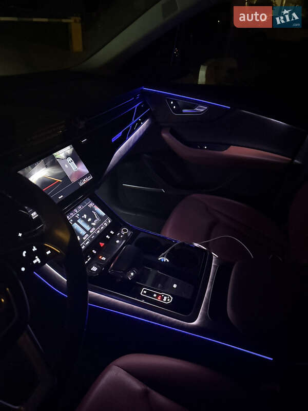 Позашляховик / Кросовер Audi Q8 2018 в Києві