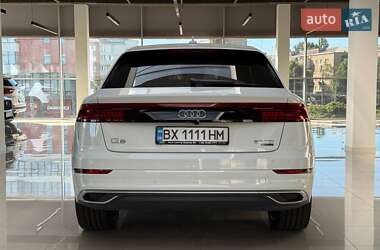 Внедорожник / Кроссовер Audi Q8 2019 в 