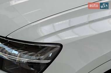 Внедорожник / Кроссовер Audi Q8 2019 в 
