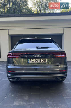 Внедорожник / Кроссовер Audi Q8 2019 в 