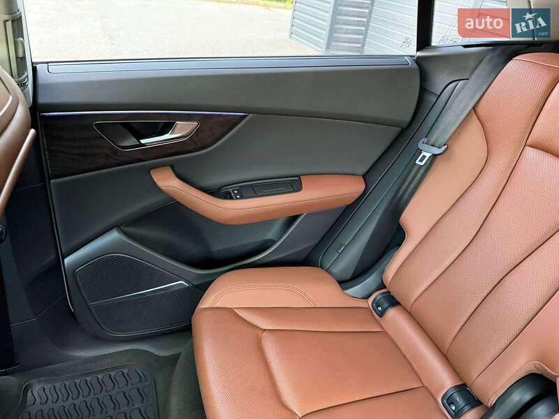 Внедорожник / Кроссовер Audi Q8 2022 в Харькове