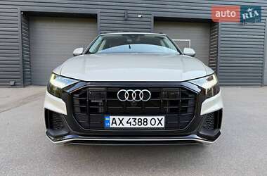 Внедорожник / Кроссовер Audi Q8 2022 в 