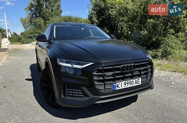 Внедорожник / Кроссовер Audi Q8 2022 в 