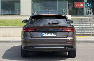 Внедорожник / Кроссовер Audi Q8 2018 в 