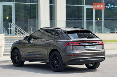 Внедорожник / Кроссовер Audi Q8 2018 в 