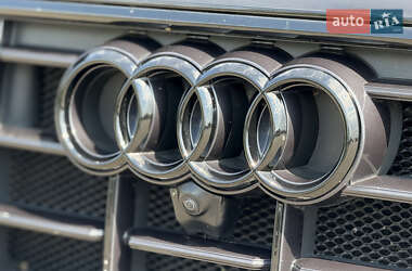 Внедорожник / Кроссовер Audi Q8 2018 в 