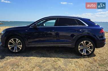 Внедорожник / Кроссовер Audi Q8 2019 в 