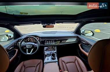 Внедорожник / Кроссовер Audi Q8 2023 в 