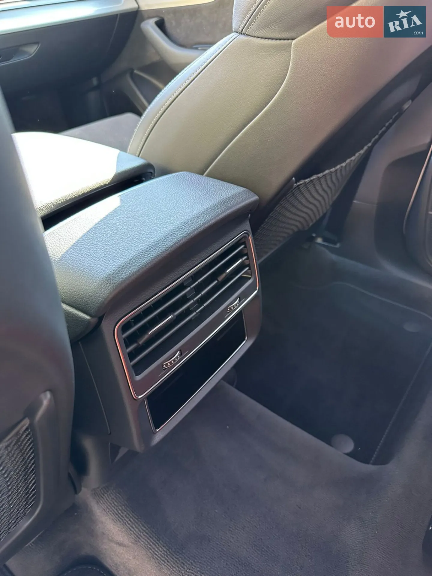2019 Audi Q8 - мініатюра 10