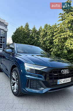 Позашляховик / Кросовер Audi Q8 2020 в Львові