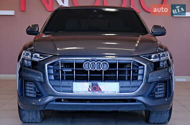 Позашляховик / Кросовер Audi Q8 2019 в 