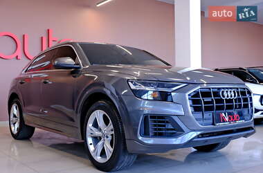 Позашляховик / Кросовер Audi Q8 2019 в 