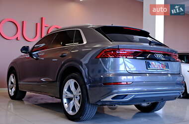 Позашляховик / Кросовер Audi Q8 2019 в 