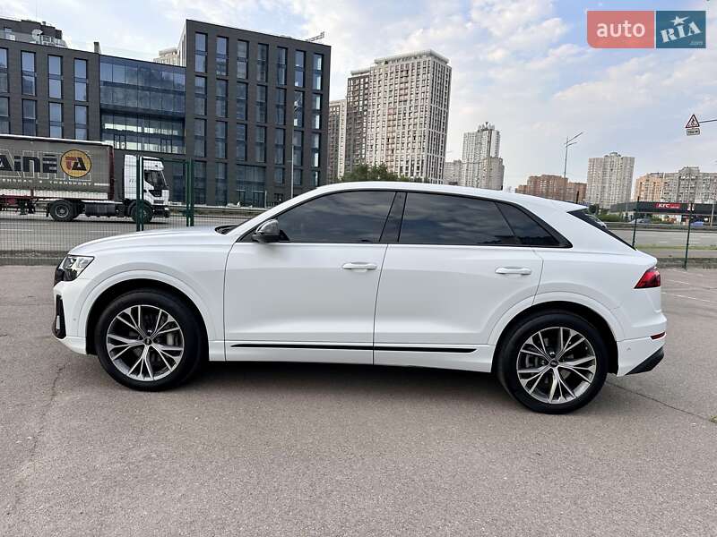 Позашляховик / Кросовер Audi Q8 2023 в Києві